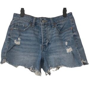 NWOT Old Navy High Rise OG Straight Denim Shorts 2.5” inseam Size 6